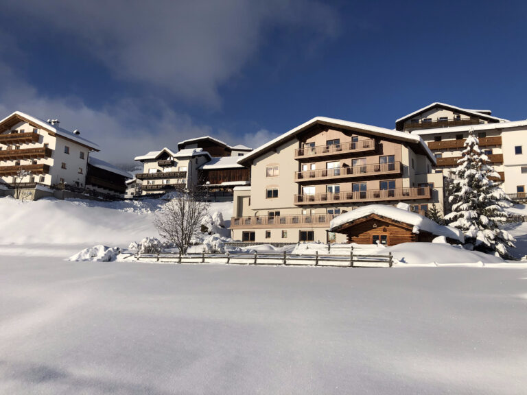 Ansicht Südseite Matinesweg im Winter