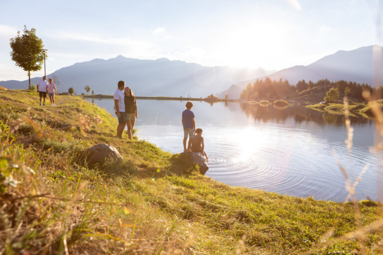 Wolfsee Fiss mit Familie in Serfaus-Fiss-Ladis