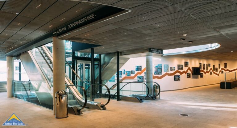 Station Kirche Dorfbahn Wartebereich