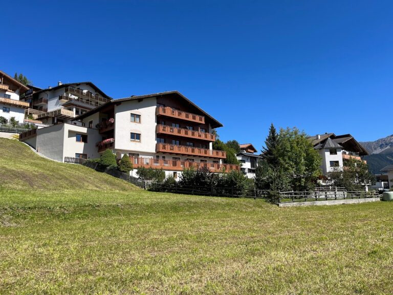 Hausansicht Sommer Südseite